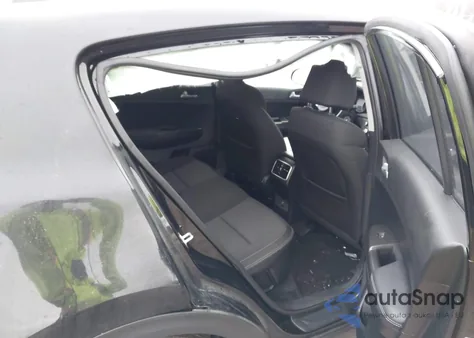 2020 Kia Sportage Lx z USA, uszkodzony, nr VIN KNDPMCAC1L7838465